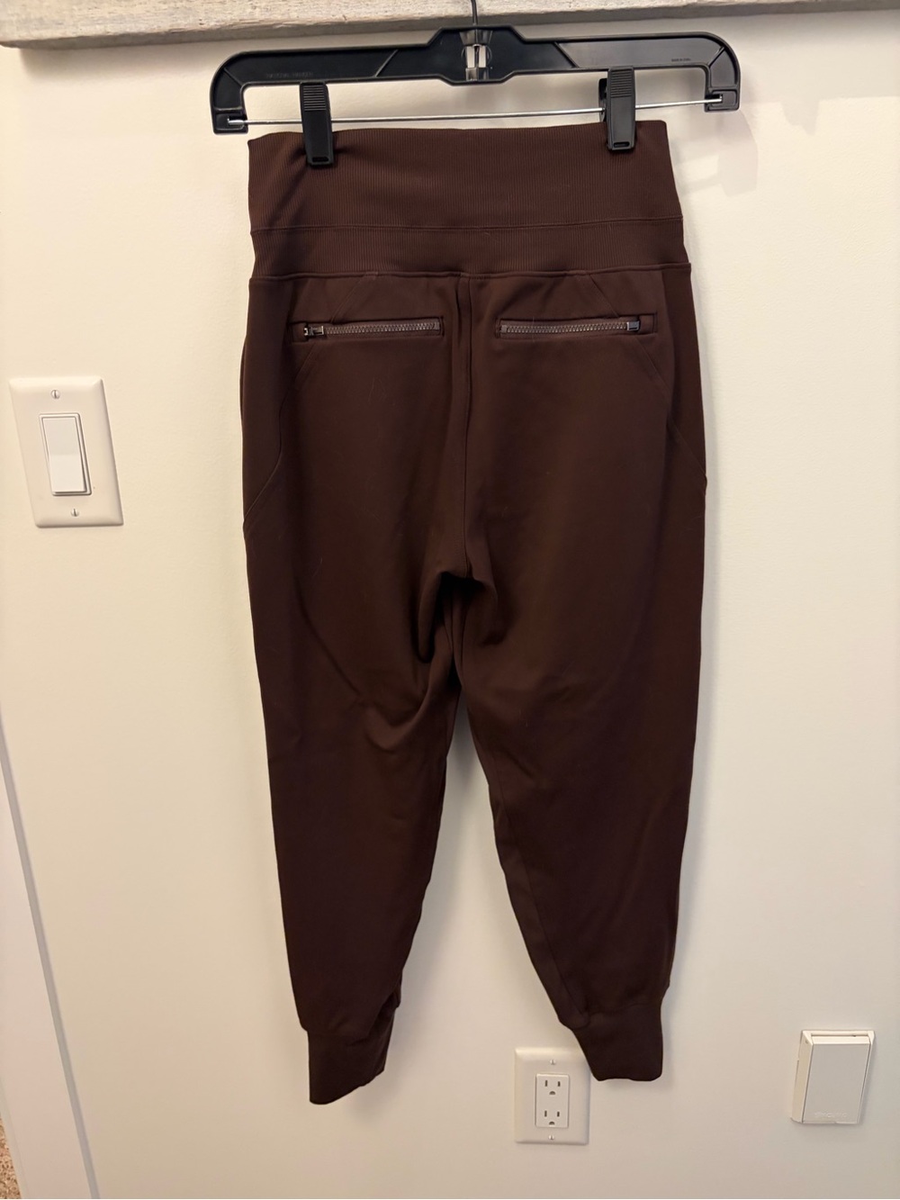 Athleta Venice High-Rise Jogger Pants - Picture 3 of 5